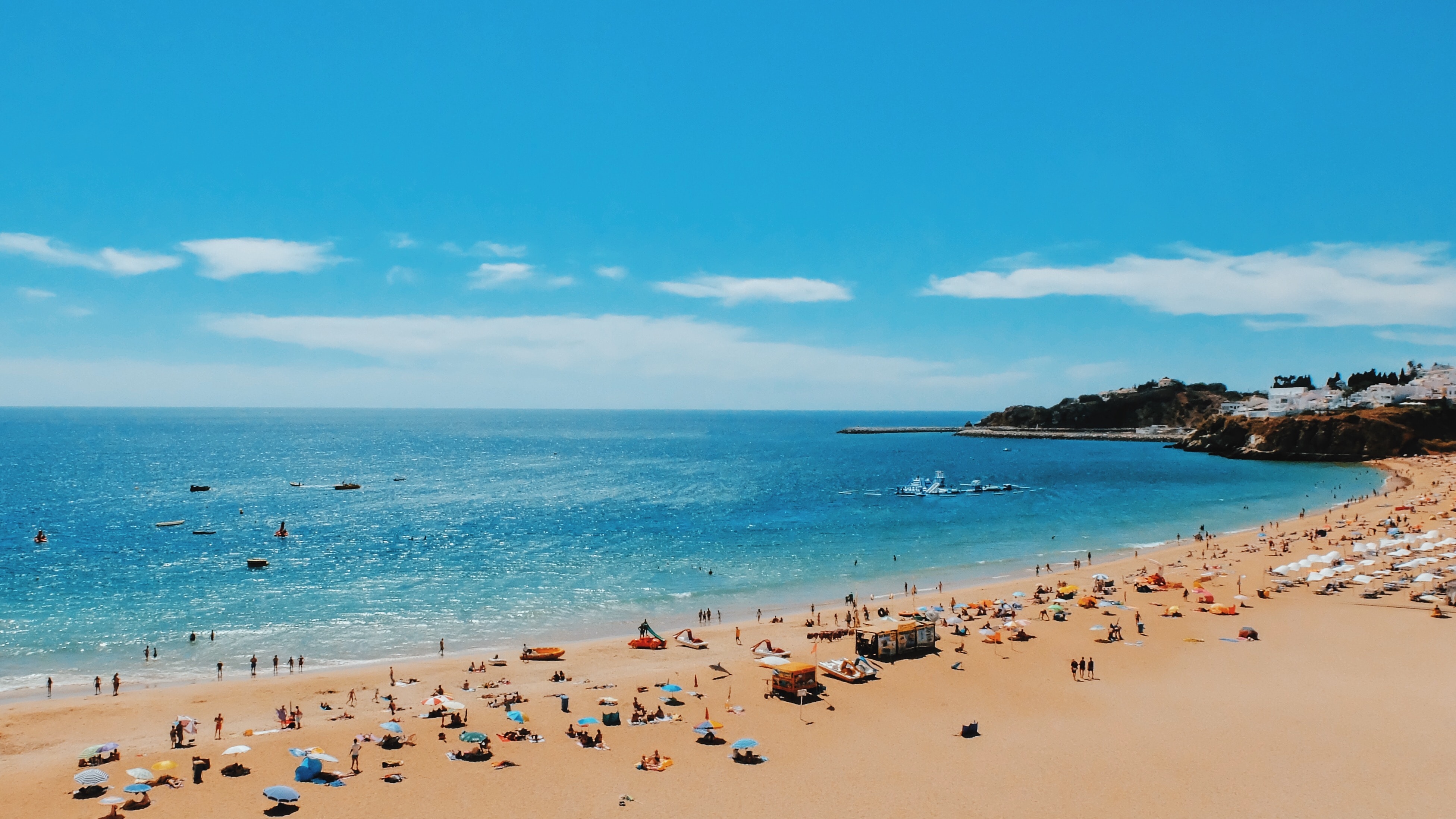 Vacances d’été et santé mentale au travail : Comment les congés estivaux peuvent améliorer votre bien-être ?